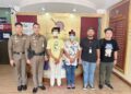 บางซื่อจับต่อเนื่องแก๊งหน้าม้าขนส่งทางบก
.
พ.ต.ท.วรภัทร สุขไทย รองผู้กำกับการป้องกันปราบปราม สถานีตำรวจนครบาลบางซื่อ พร้อมชุดเคลื่อนที่เร็วตรวจสอบเหตุ…
