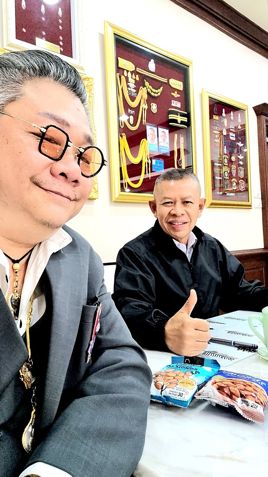 #สกู๊ปสัมภาษณ์พิเศษ 
บิ๊กโอ๋ พล.ต.อ.ธนายุตม์ วุฒิจรัสธำรงค์ ที่ปรึกษาพิเศษ ตร. #สารคดีข่าวเชิงสืบสวนสอบสวน
.
อัยการ ส่งฟ้อง คดีสจ.กอล์ฟ กับพวก รุมทำร้…